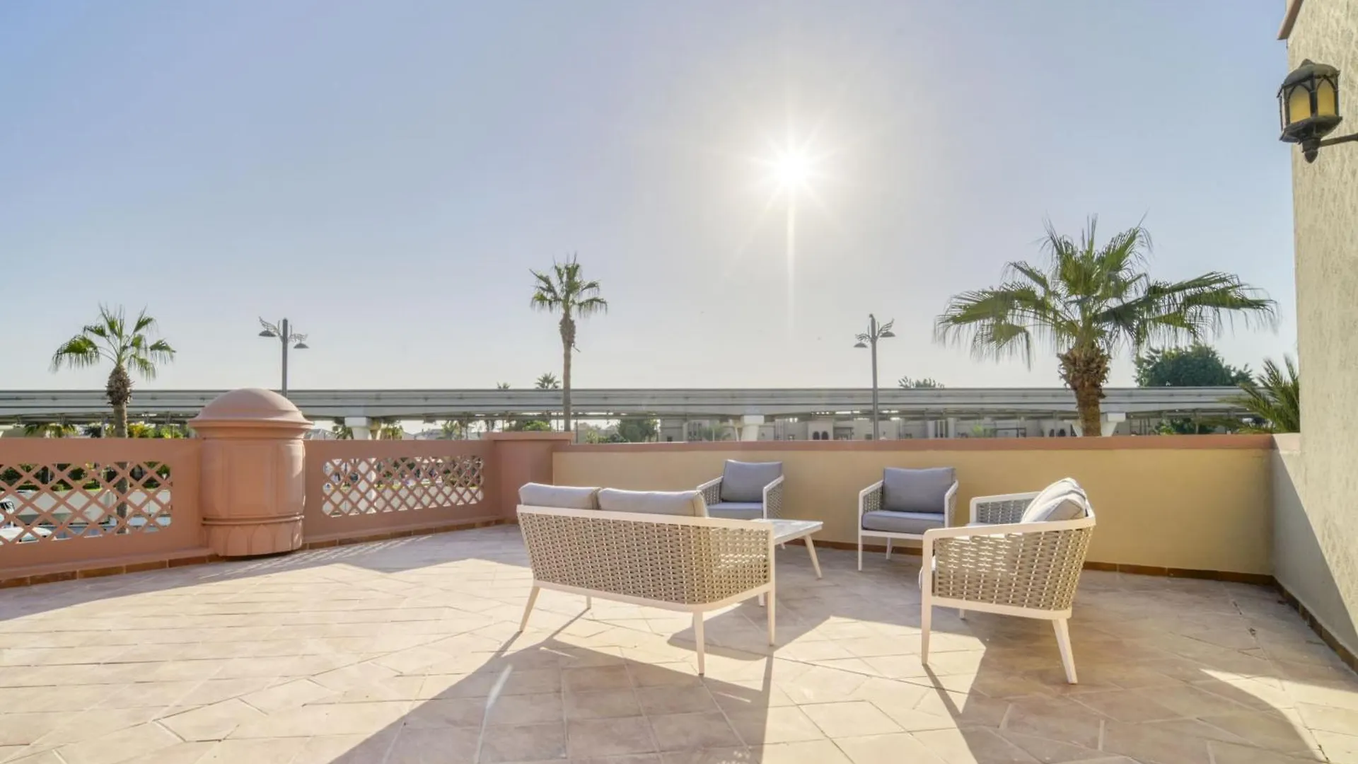 Luxury Villa In Palm Jumeirah Dubai 0*,  United Arab Emirates