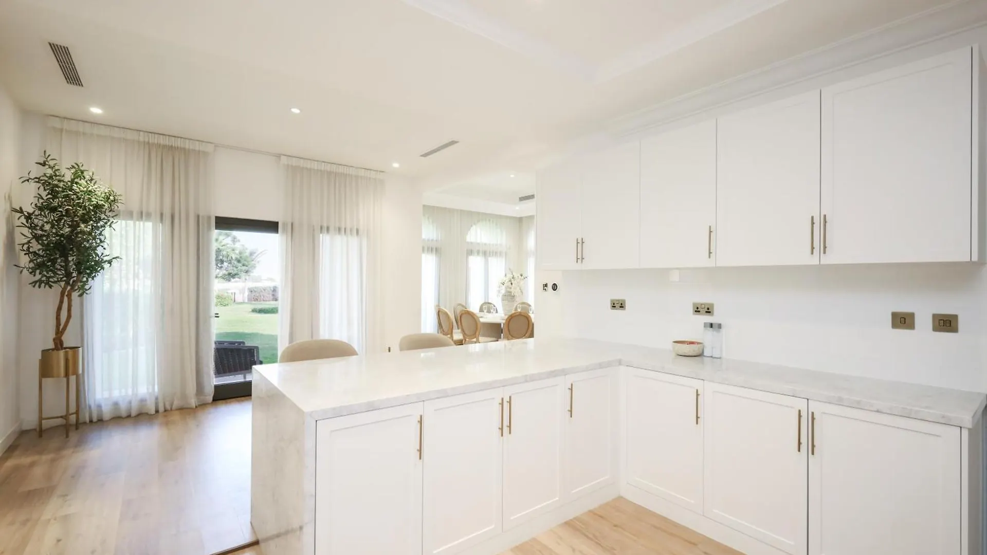 Luxury Villa In Palm Jumeirah Dubai 0*,