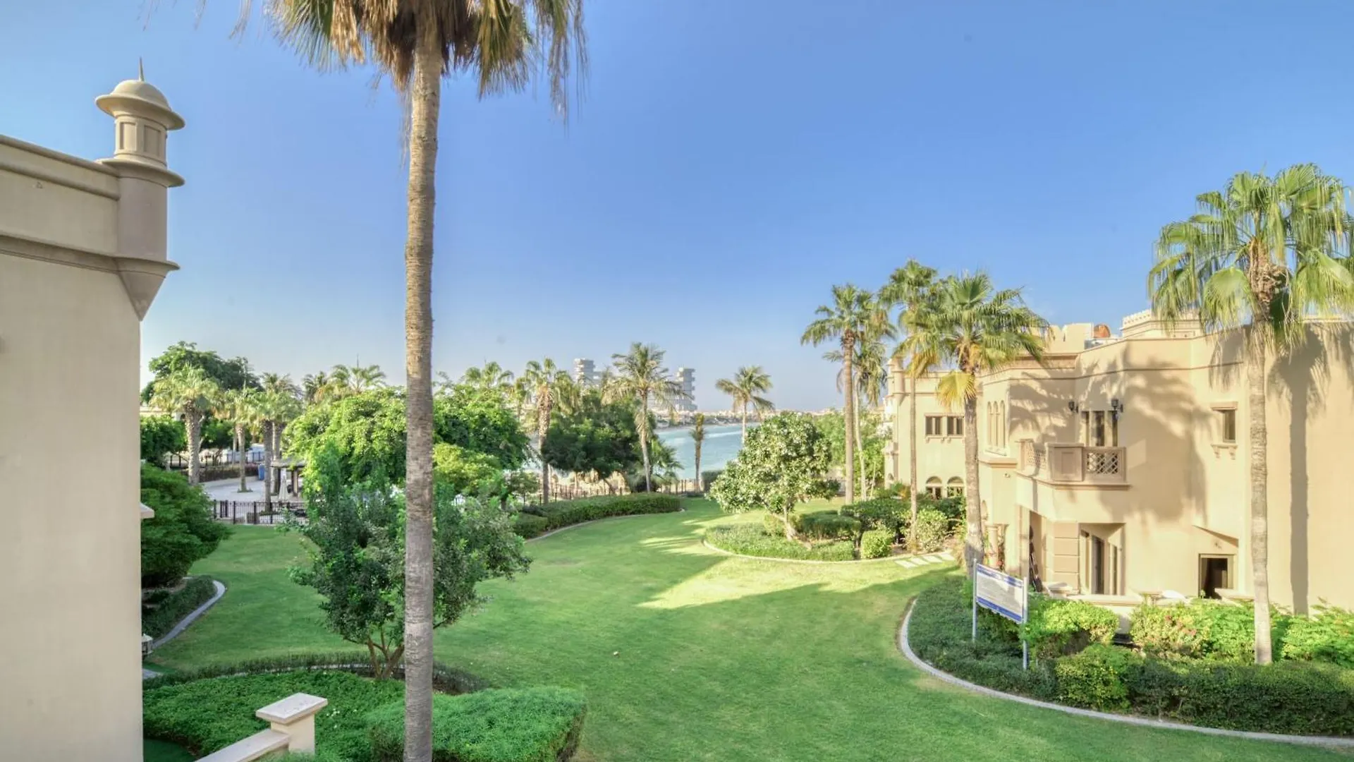 Luxury Villa In Palm Jumeirah Dubai