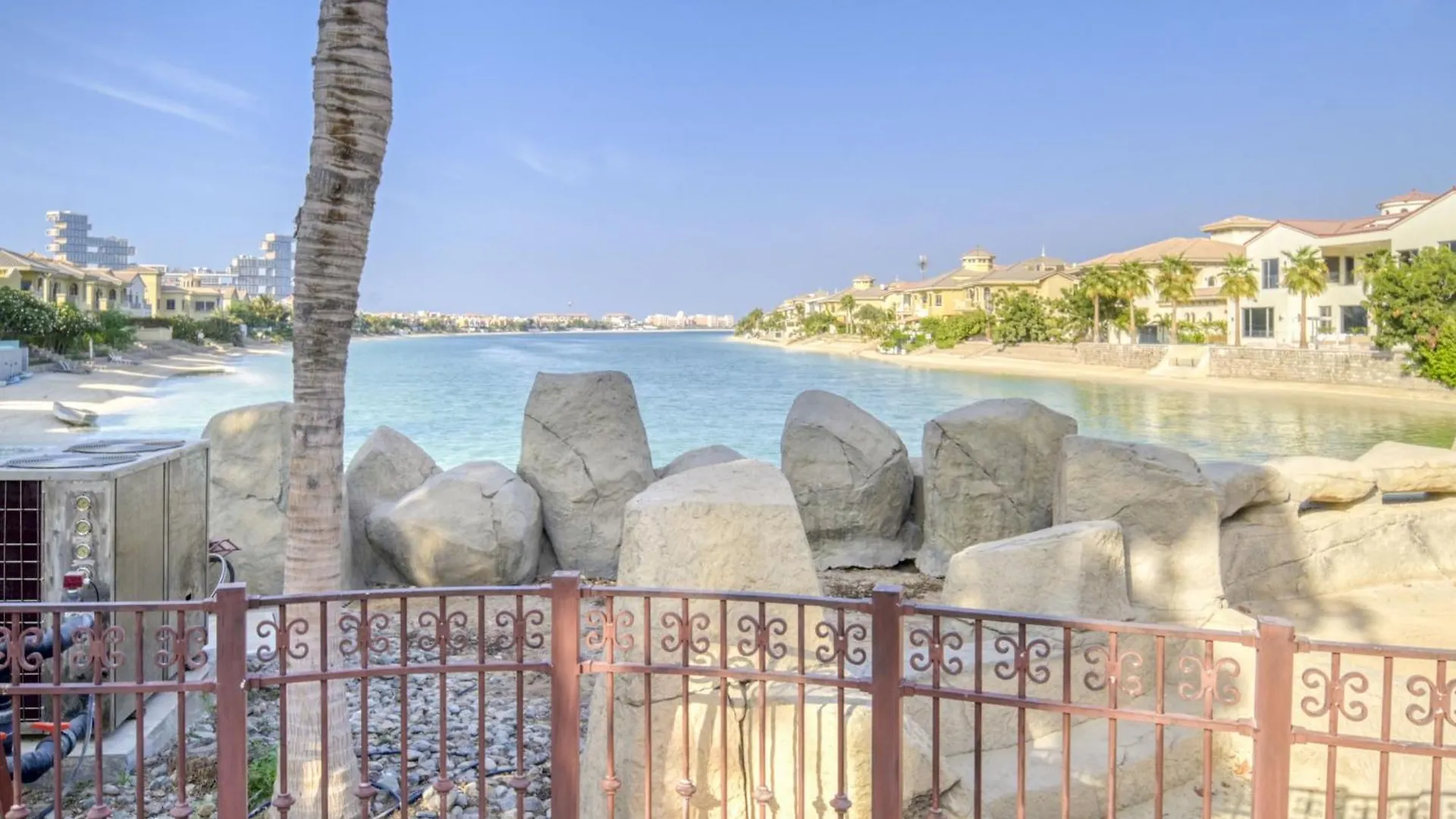 Luxury Villa In Palm Jumeirah Dubai 0*,
